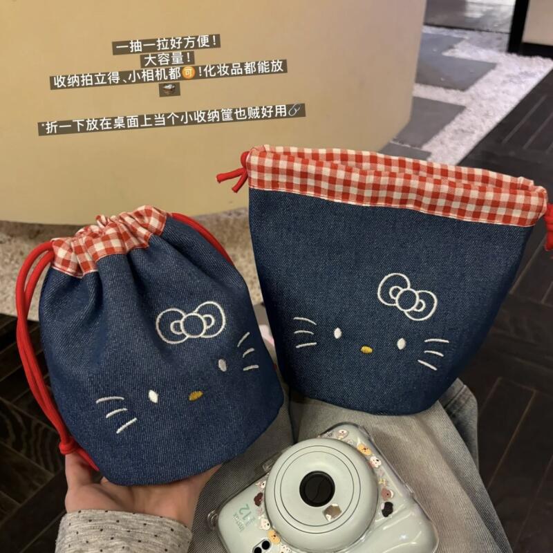 Sanrio Hello Kitty Portable Co - огляд і ціна Travel Accessories Set