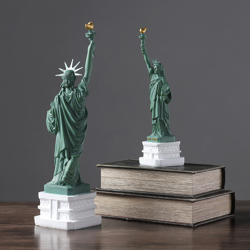 Statue of Liberty Model Office - огляд і ціна Travel Accessories New York