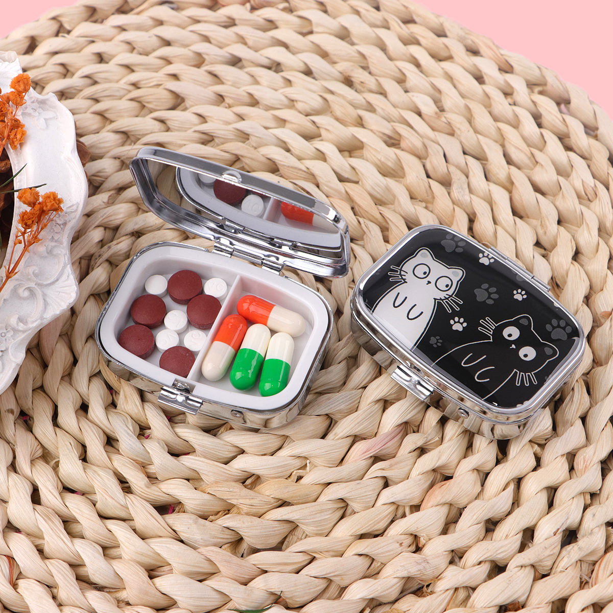 Cartoon Black And White Cat Tr - огляд і ціна Travel Accessories Gadget