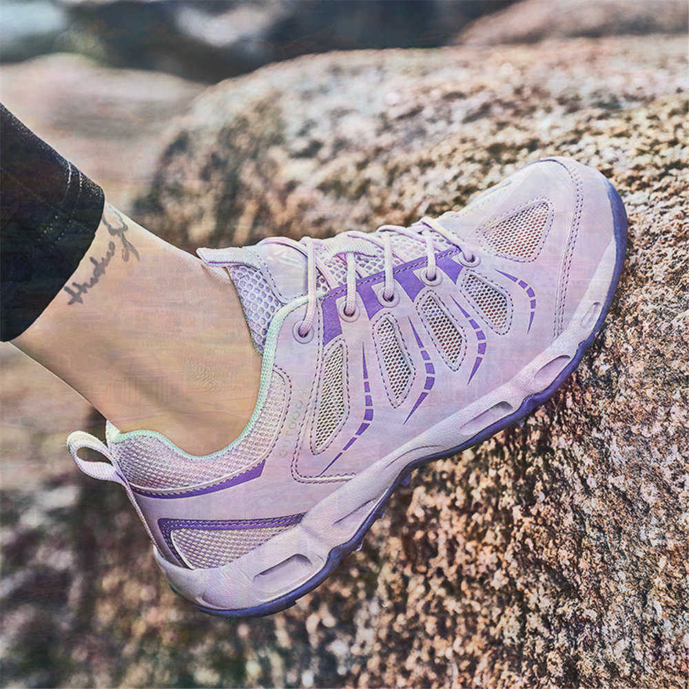 Sumer Round Tip Silver Sneaker - огляд і ціна Travel Accessories Wholesale